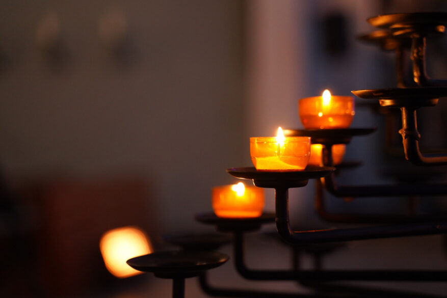 candle-6244353_by_Sebastian_Strauch_pixabay_pfarrbriefservice